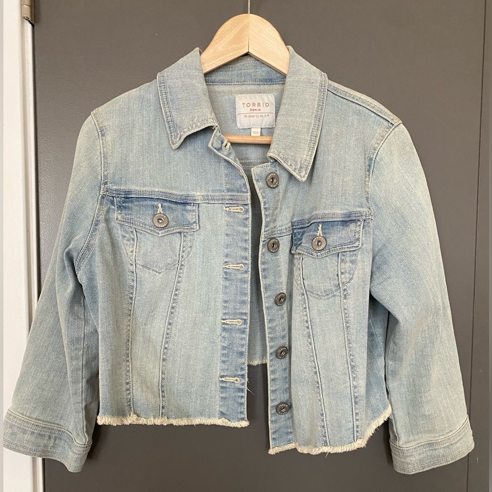 Torrid Cropped Jean Jacket Size 00